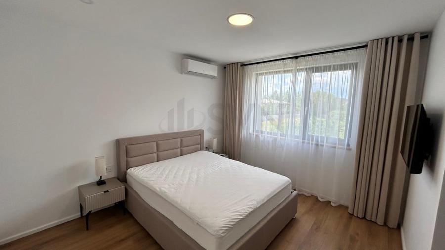 Casă individuală cu 5 camere cu Canalizare în Pipera