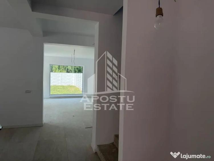 Casă cu 4 camere cu Teren 320 Mp în Ghiroda