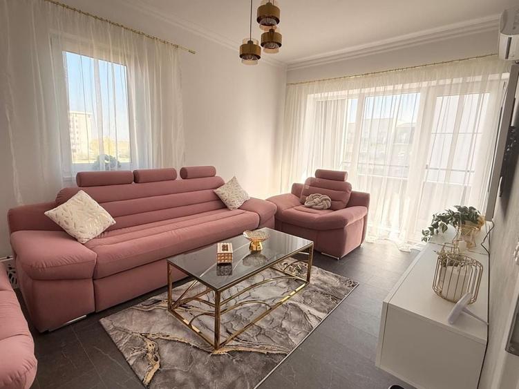 Apartament cu 2 camere decomandat în Giroc