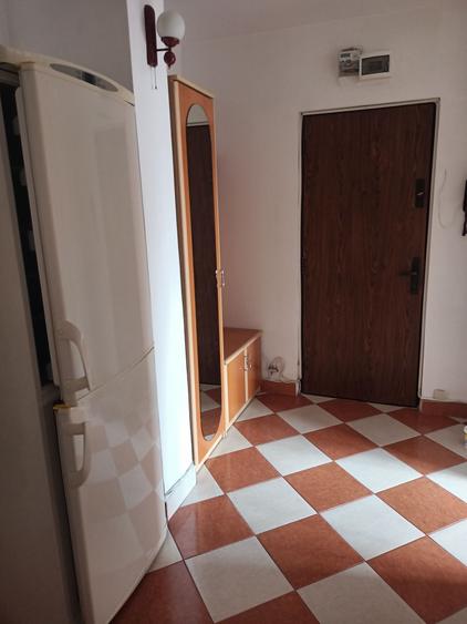 Apartament cu 3 camere decomandat în Militari