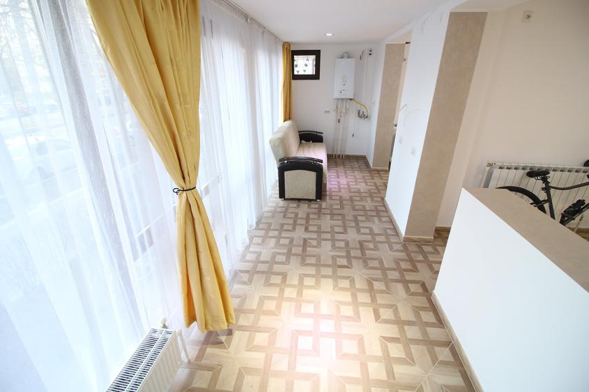 Apartament cu 2 camere în Micro 20