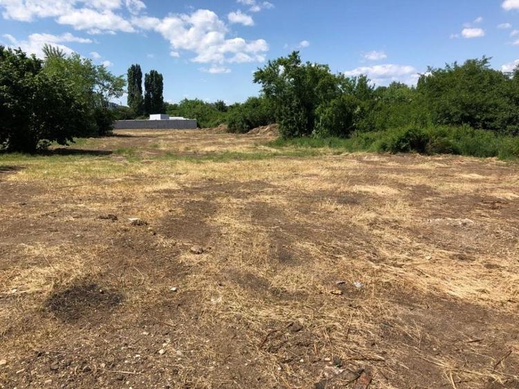 Teren Construcții intravilan de 2900 mp, în Prundu