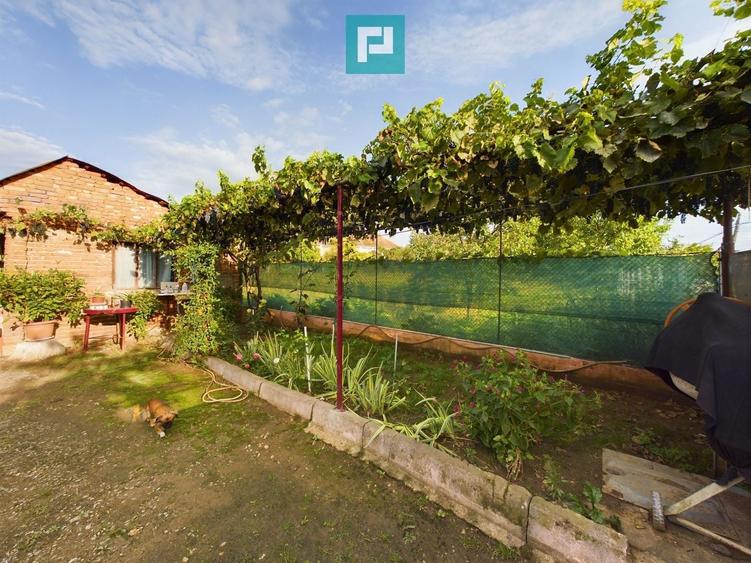 Casă individuală cu 2 camere cu Canalizare în Ghioroc