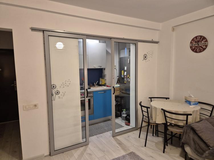 Apartament cu 2 camere nedecomandat în Astra