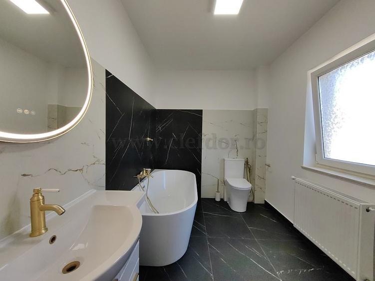 Casă individuală cu 5 camere cu Canalizare în Pipera