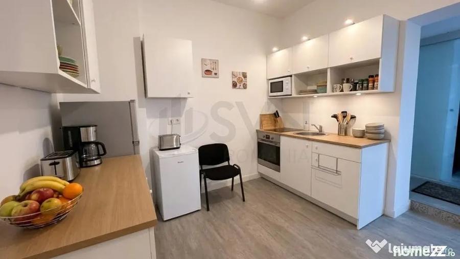 Apartament cu 3 camere semidecomandat în 1 Mai