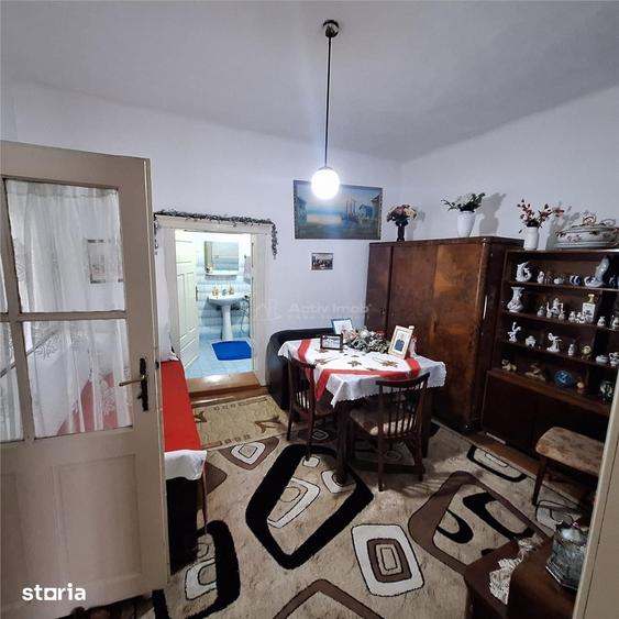 Casă cu 4 camere cu Teren 1000 Mp în Central