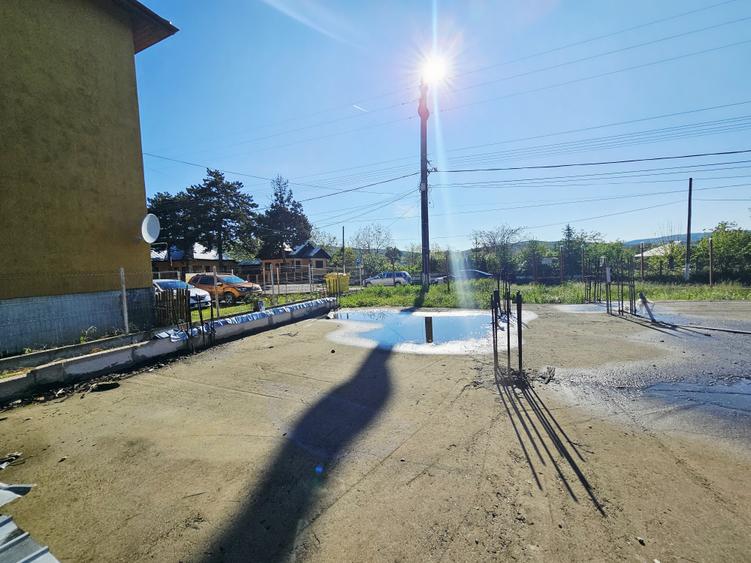 Teren Construcții intravilan de 1000 mp, în Lapoș