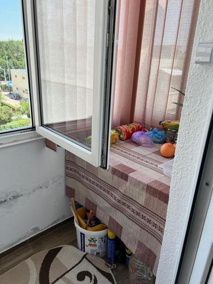 Apartament cu 3 camere semidecomandat în Valea Călugărească