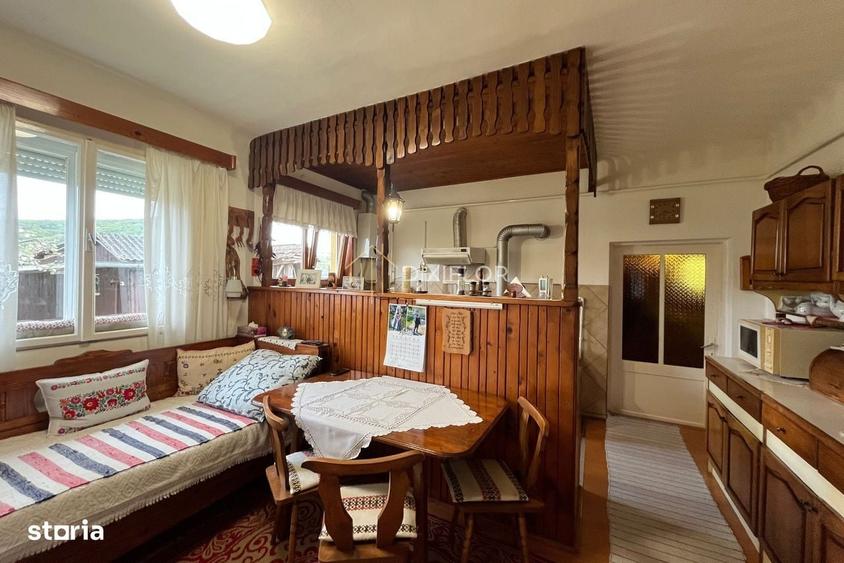 Casă cu 3 camere cu Teren 900 Mp în Central