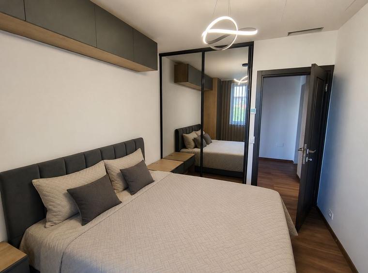 Apartament cu 2 camere decomandat, mobilat în Faleza Nord