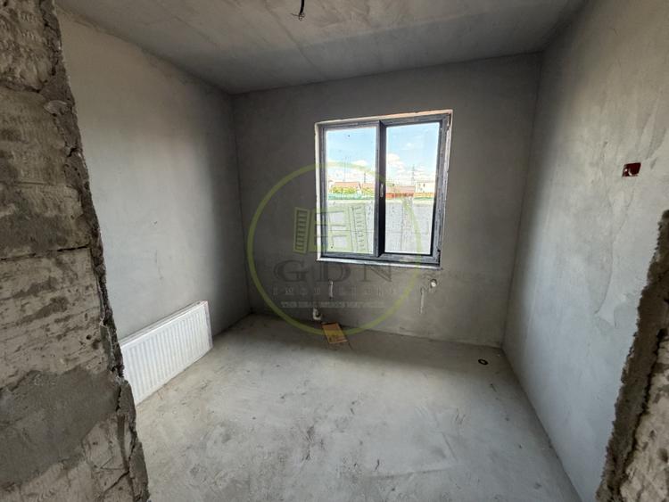 Casă individuală cu 4 camere cu Teren 498 Mp în Exterior Est
