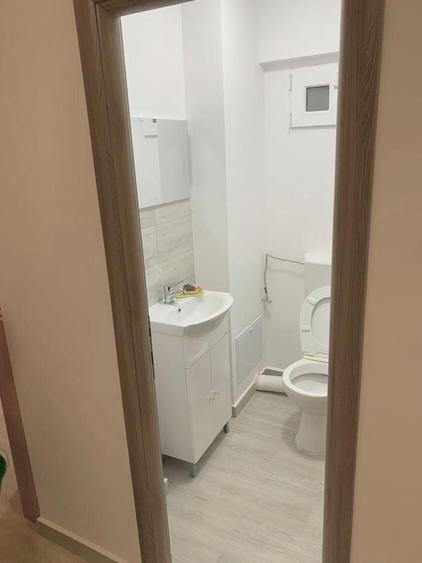 Apartament cu 3 camere decomandat în Drumul Taberei