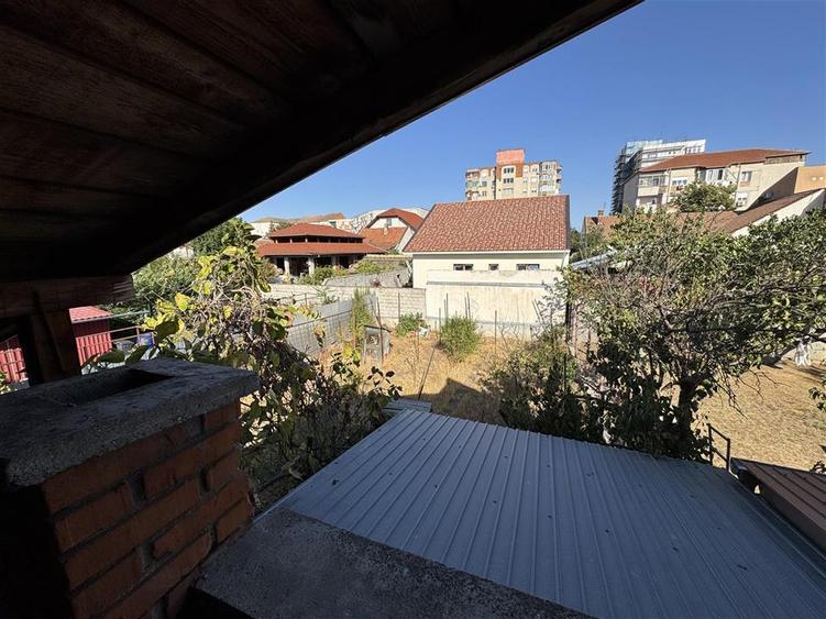 Casă cu 4 camere cu Teren 411 Mp în Cantemir
