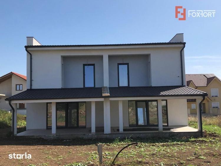 Casă cu 4 camere cu Teren 302 Mp în Plopi