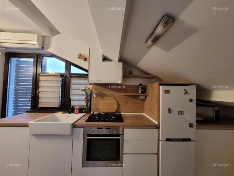 Apartament cu 2 camere semidecomandat, mobilat în 1 Mai