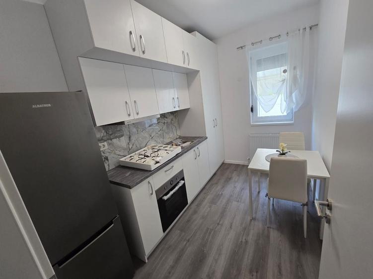 Apartament cu 2 camere, mobilat în Girocului