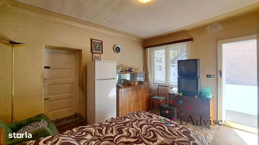 Casă cu 3 camere decomandat cu Teren 951 Mp în Schei
