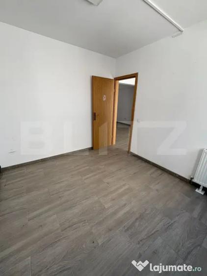 Spațiu comercial, de 47 mp, în Central