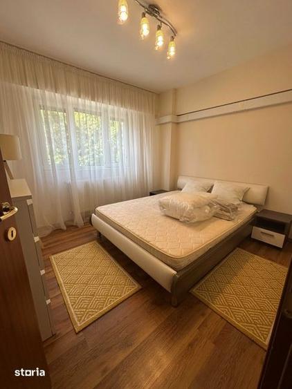 Apartament cu 4 camere în Drumul Taberei