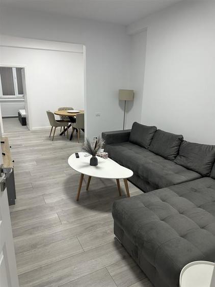 Apartament cu 3 camere decomandat, mobilat în Centrul Istoric