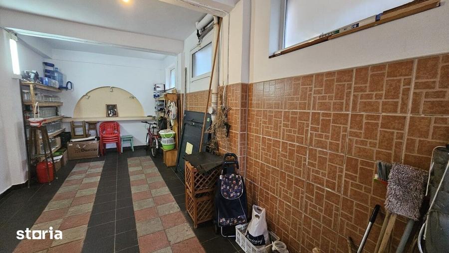 Casă cu 5 camere cu Teren 410 Mp în Ana Ipătescu