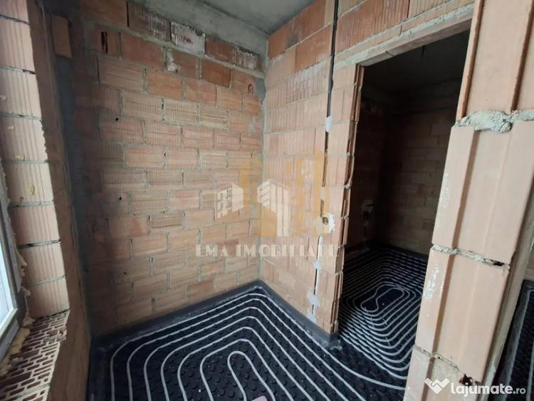 Casă cu 4 camere cu Teren 500 Mp în Sânpetru