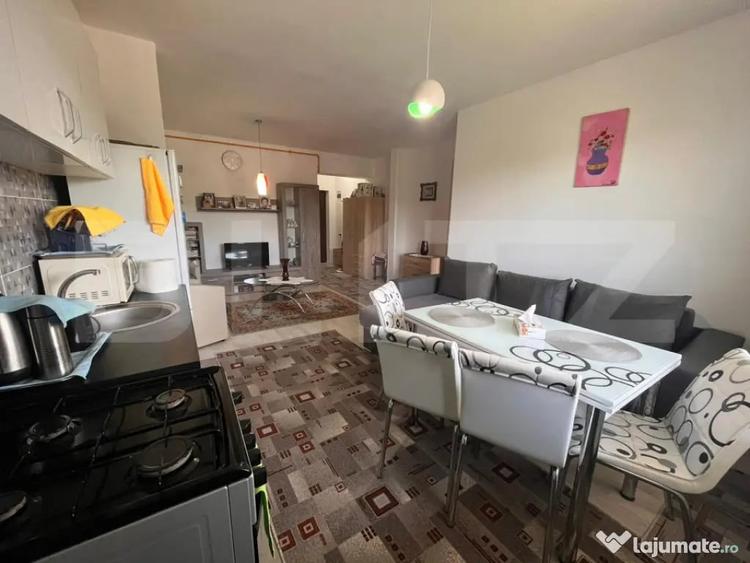 Apartament cu 2 camere semidecomandat în Central