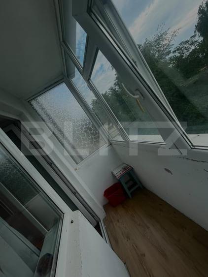 Apartament cu 2 camere semidecomandat, mobilat în Titu