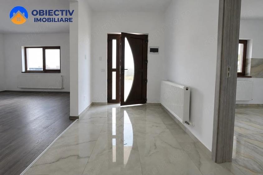Casă cu 3 camere cu Teren 507 Mp în Dumbrava