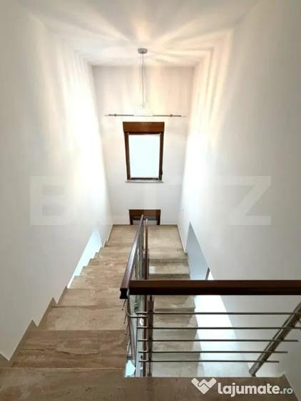 Casă cu 4 camere cu Teren 500 Mp în Central