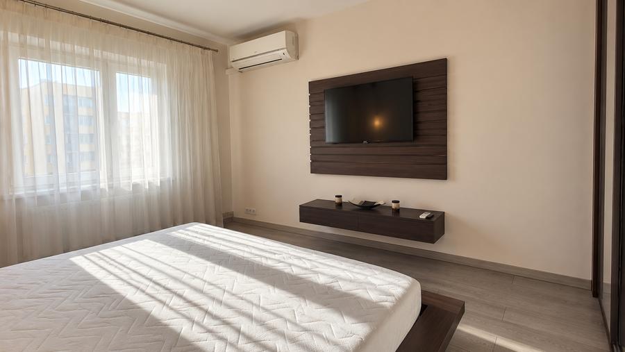Apartament cu 3 camere decomandat în Olimpia-Stadion