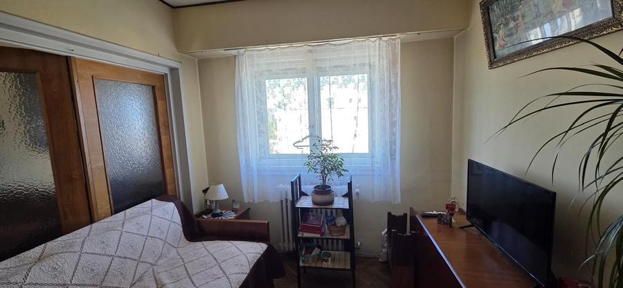 Apartament cu 3 camere decomandat în Cotroceni