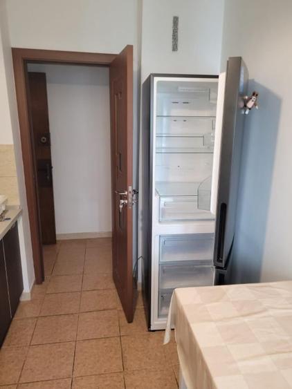 Apartament cu 3 camere decomandat în Aviației