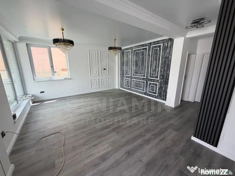 Casă cu 4 camere cu Teren 250 Mp în Bariera Vâlcii