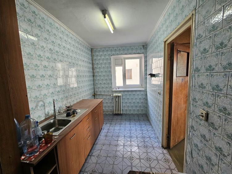 Apartament cu 3 camere în Drumul Taberei