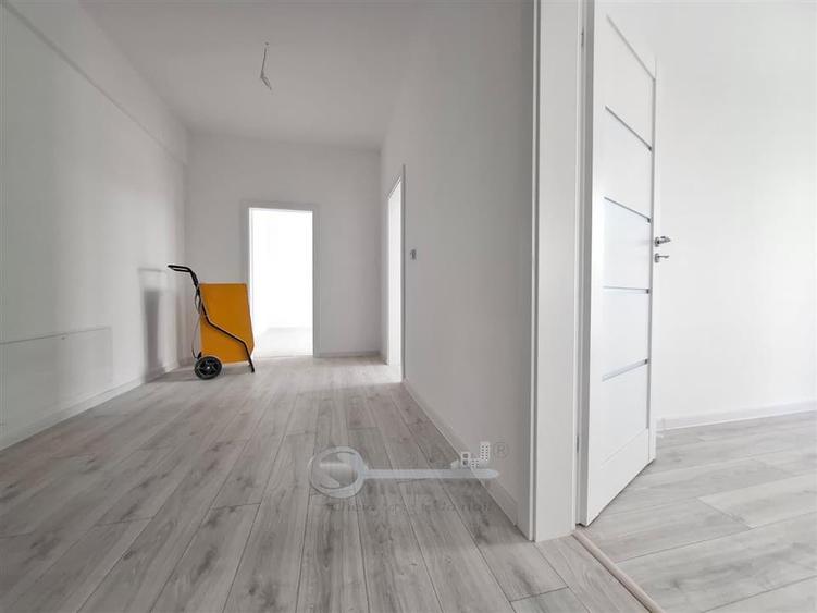 Penthouse cu 3 camere decomandat în Galata
