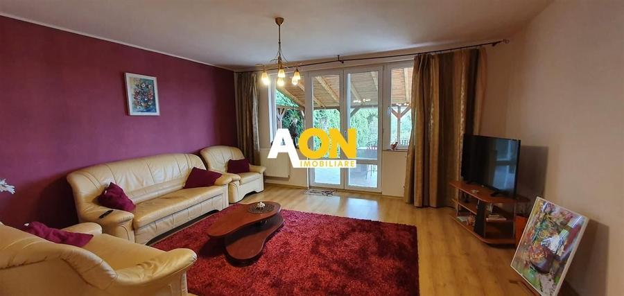 Duplex cu 5 camere cu Canalizare în Cetate