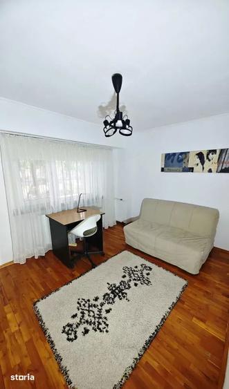 Apartament cu 3 camere, mobilat în Aviației