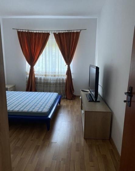 Apartament cu 2 camere decomandat în Drumul Sării