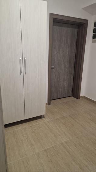 Apartament cu 2 camere semidecomandat, mobilat în Bd. Coșbuc