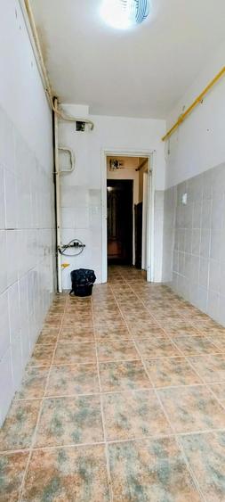 Apartament cu 2 camere decomandat în Nicolina