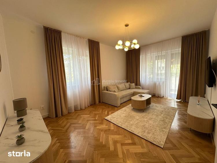 Apartament cu 3 camere decomandat, mobilat în Sud