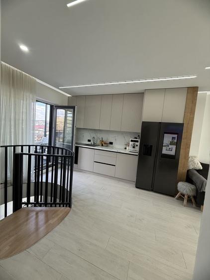 Apartament cu 3 camere în Florești