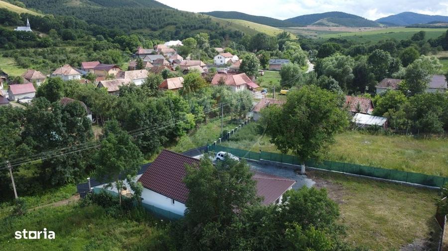 Casa finalizata recent, 2.800 mp teren Livada - Petresti de Jos - 16