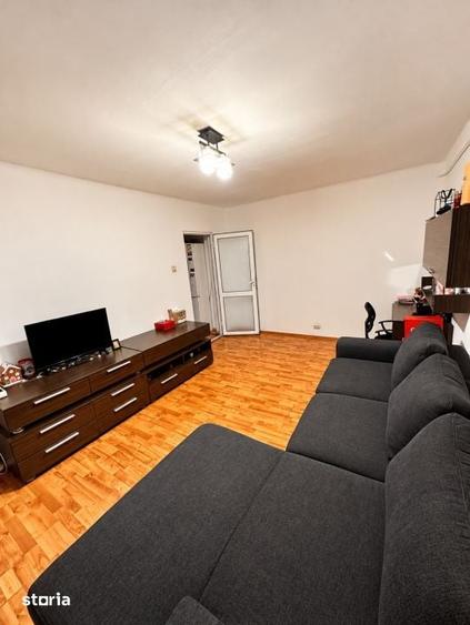 Apartament cu 2 camere decomandat în Rovine