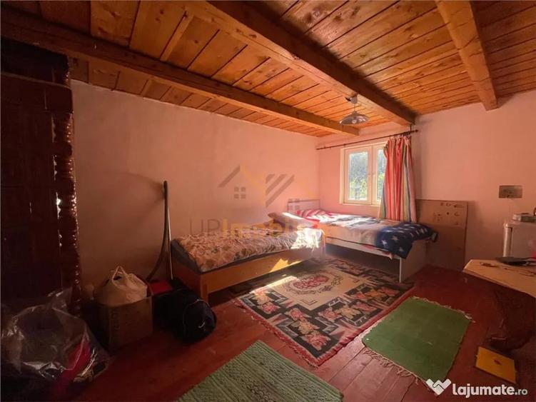 Casă cu 6 camere cu Teren 325 Mp în Remeți