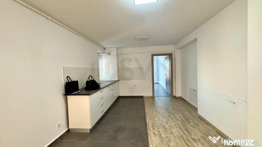 Apartament cu 5 camere decomandat în Nerva Traian