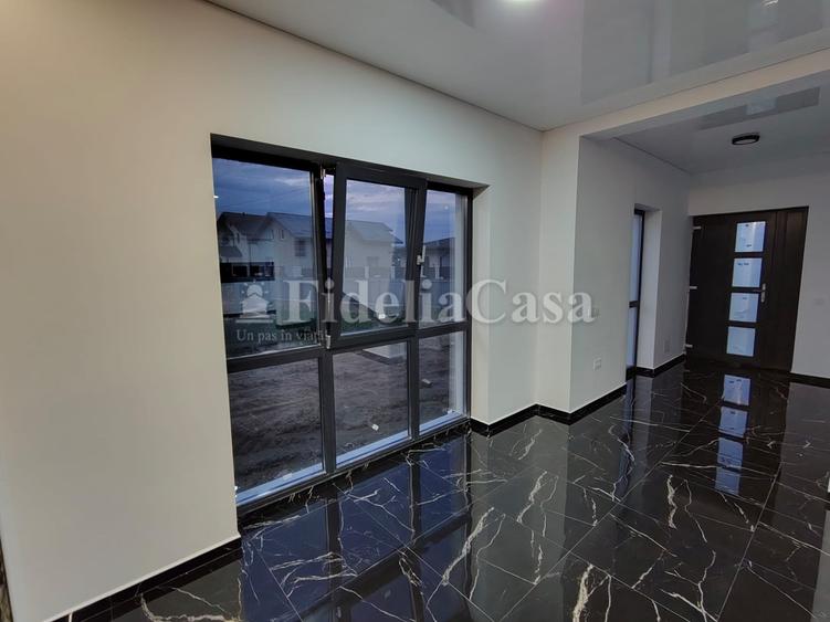Casă cu 4 camere cu Teren 300 Mp în Valea Lupului