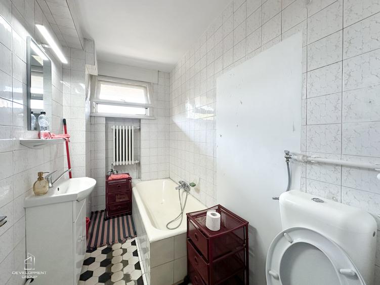 Apartament cu 4 camere decomandat în Armeneasca